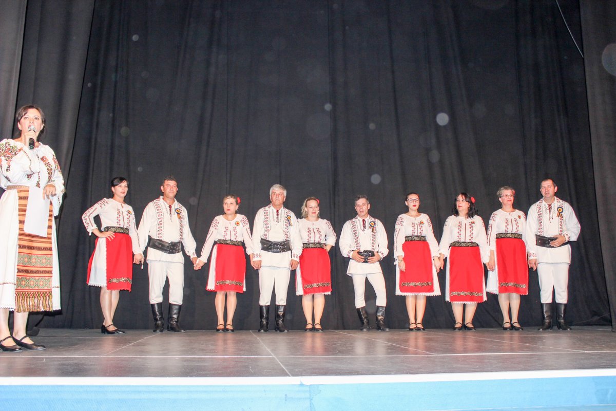 Festival folcloric „La fântâna dorului” în Valdemoro 29195