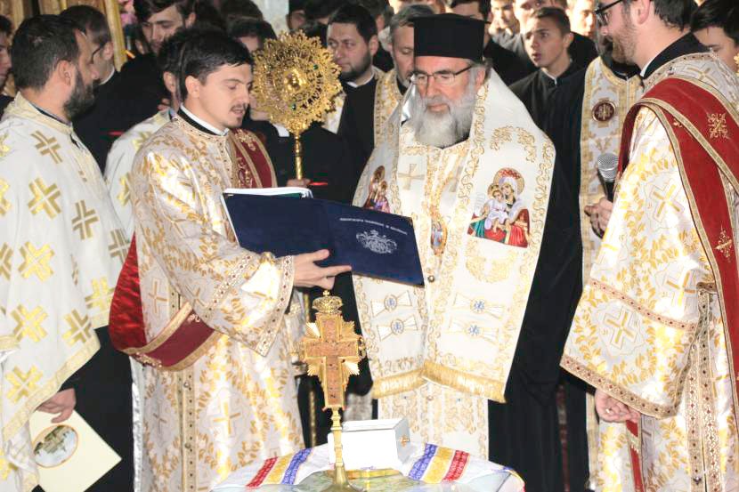 Moaștele Sfintei Varvara, în catedrala din Roman 29184