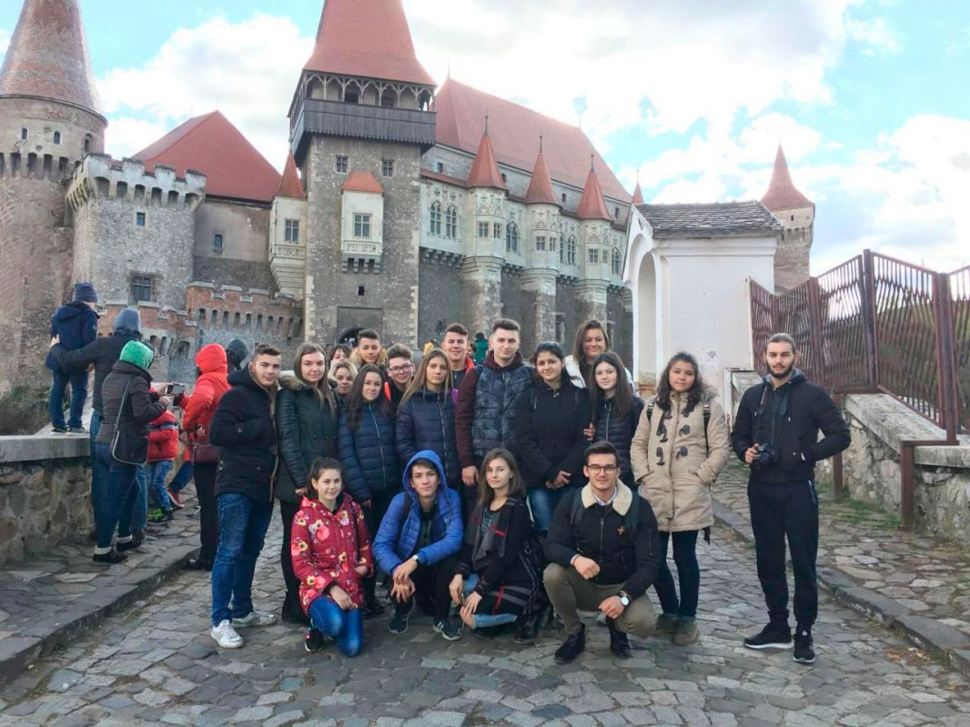 Pelerinaj în Hunedoara pentru tineri din Totoi, Alba 29146