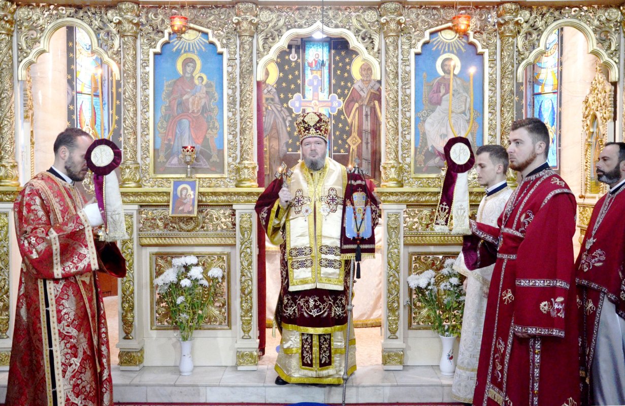 Preasfinţitul Părinte Sofronie a aniversat 50 de ani de viață 28844