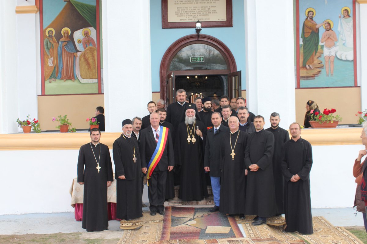 Bucurii duhovniceşti în Parohia Căpreni, Gorj 28764