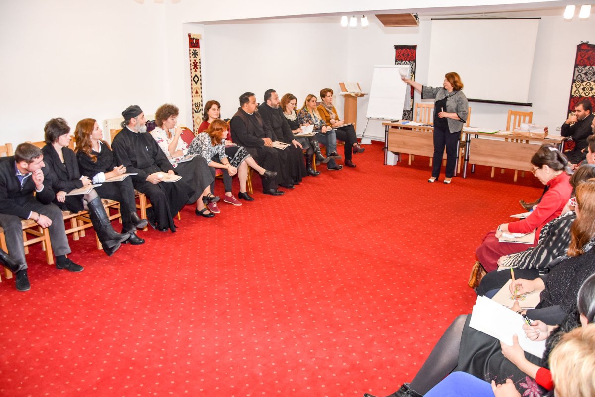 Curs formativ pentru profesorii de religie 28711