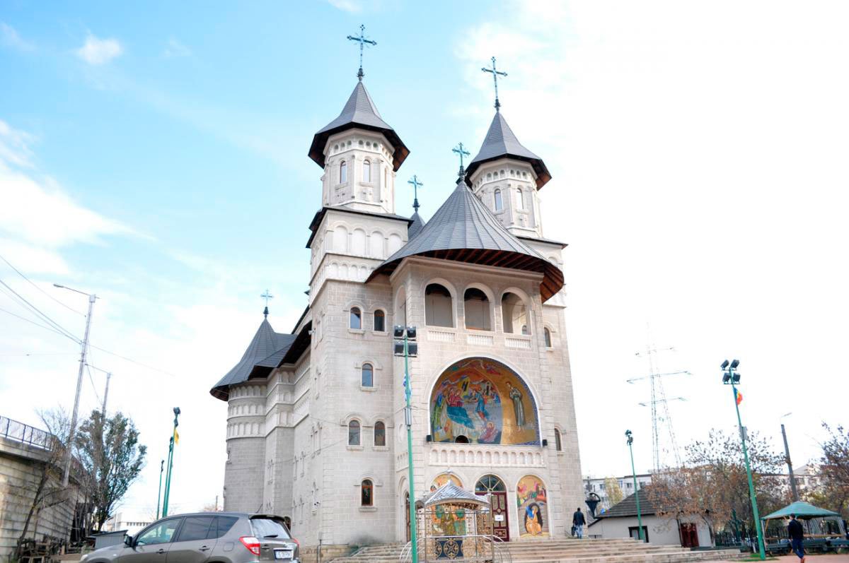 Sfântul Nectarie de la Eghina schimbă vieți și comunități 28634