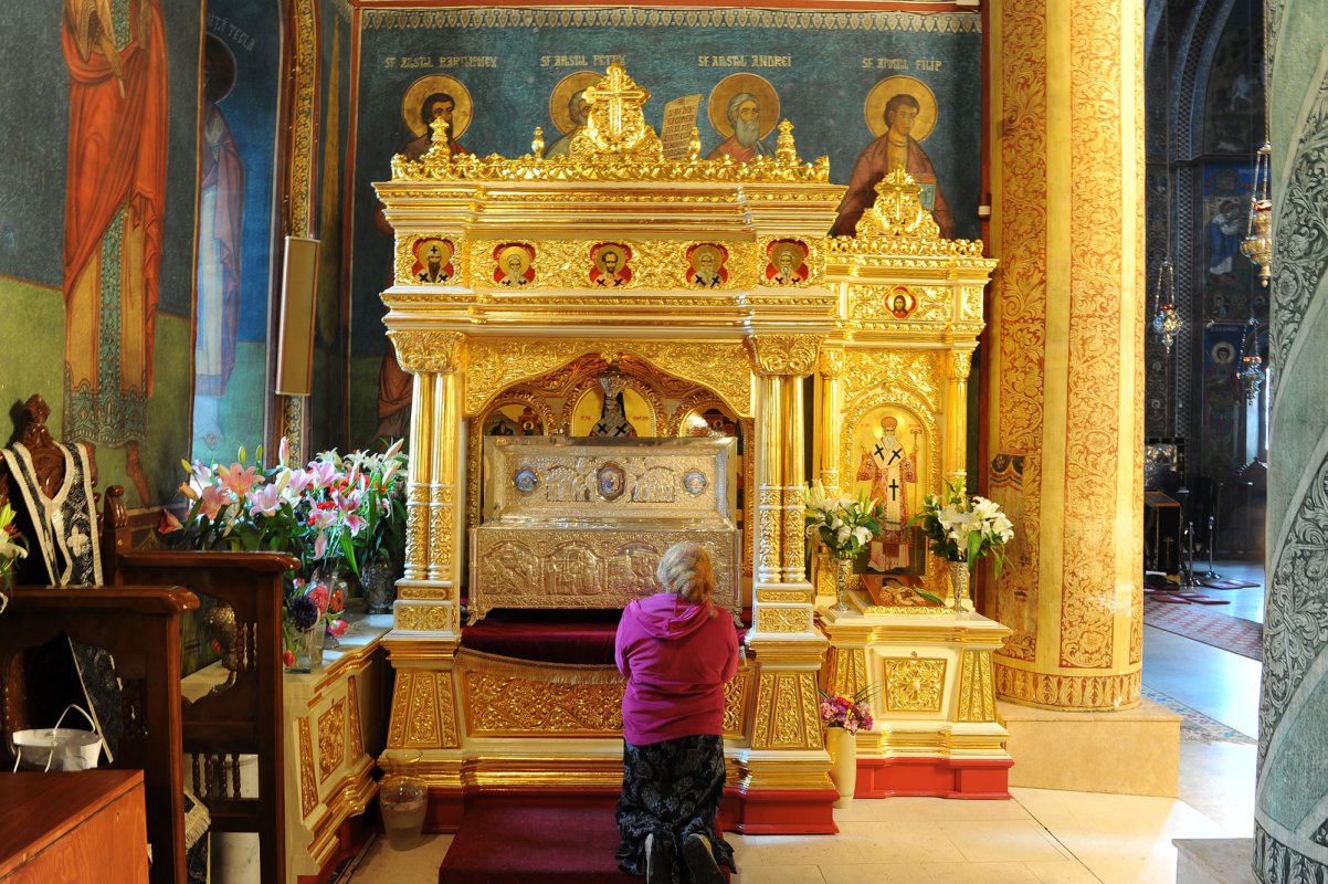 Sfântul Nectarie de la Eghina schimbă vieți și comunități 28636