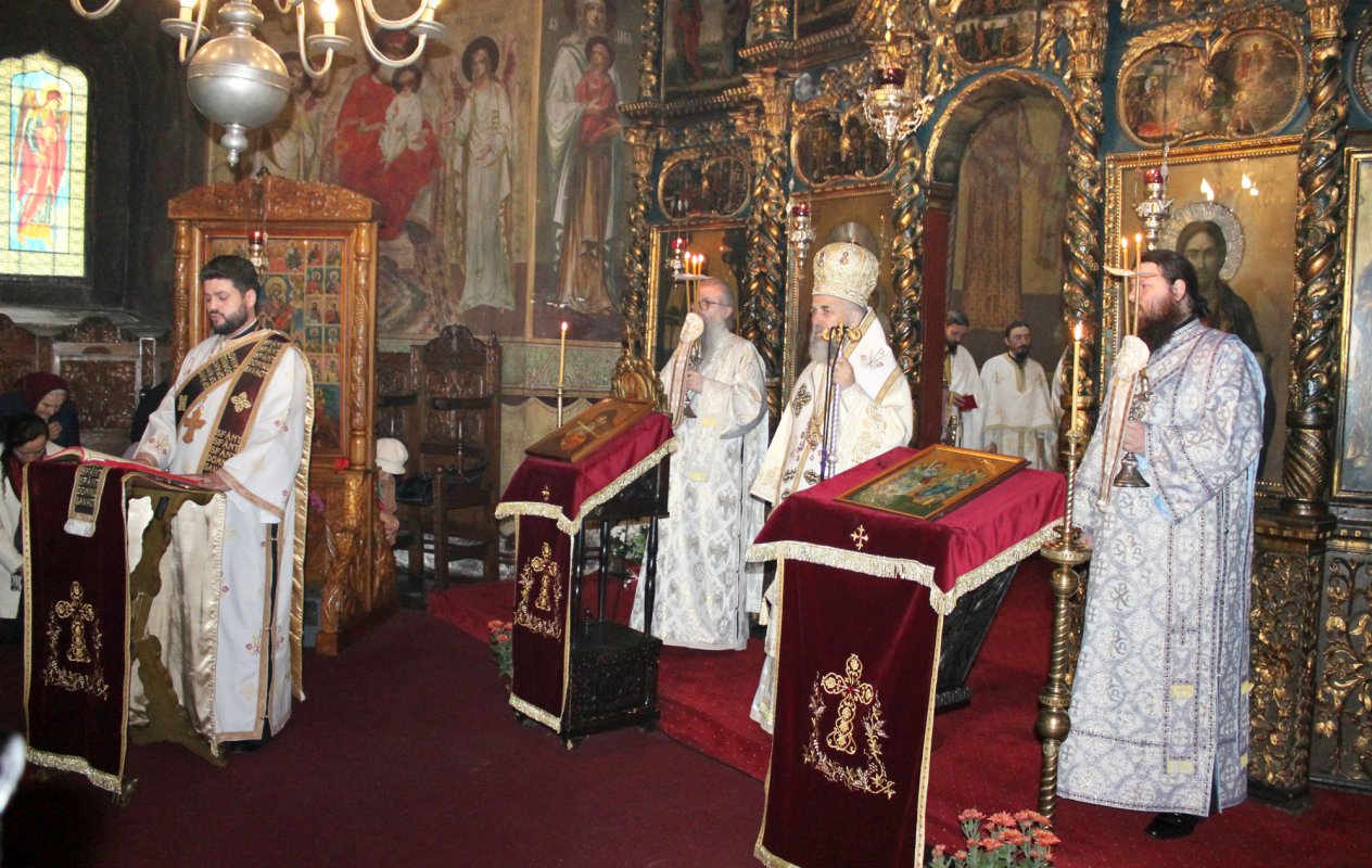 Hramul Mănăstirii „Sfinţii Arhangheli Mihail şi Gavriil” din Galaţi 28593