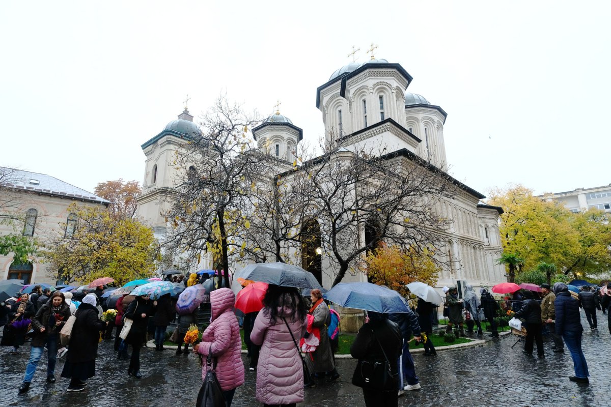 Sfântul Ierarh Nectarie, sărbătorit la Mănăstirea Radu Vodă 28587