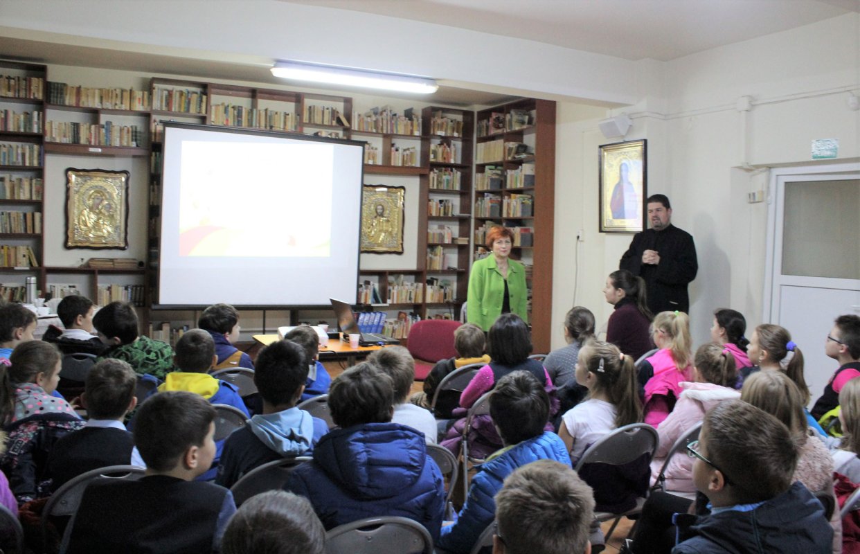 Activitate cu elevii la parohia clujeană „Nașterea Domnului” 28459