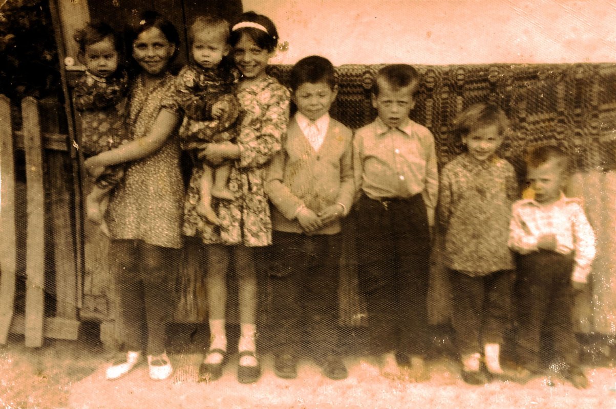 Elena Adam, mamă a 18 copii 28387