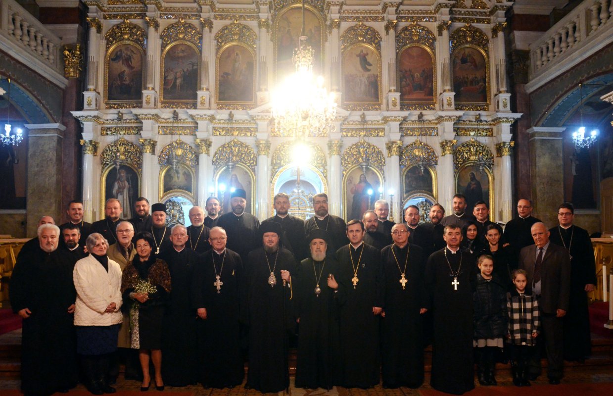 Întâlnire după 20 de ani de la finalizarea studiilor teologice, la Arad 28390