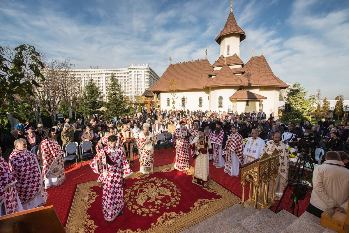 Paraclisul Catedralei Naționale la zi de sărbătoare 28348