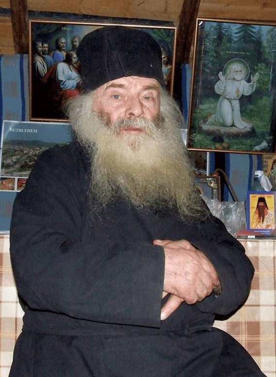 Părintele din vârf de deal 28315