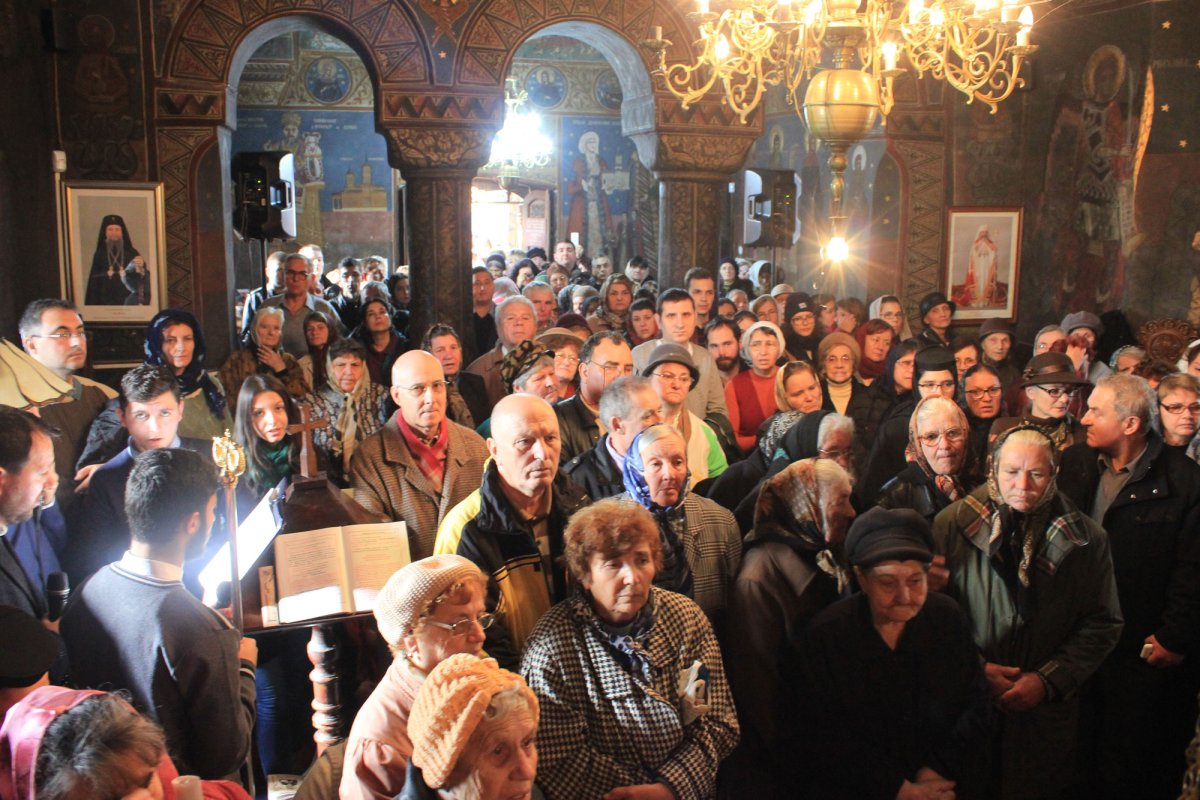 Praznic ales la Biserica „Postelnicu Fir” 28336