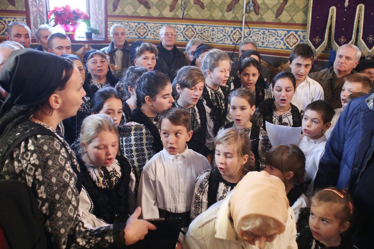 Slujiri arhiereşti în Duminica a 25-a după Rusalii 28324