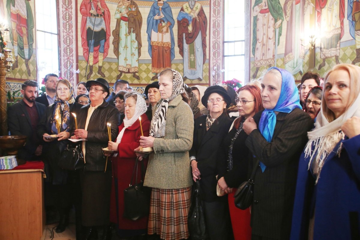 Slujiri arhiereşti în Duminica a 25-a după Rusalii 28326