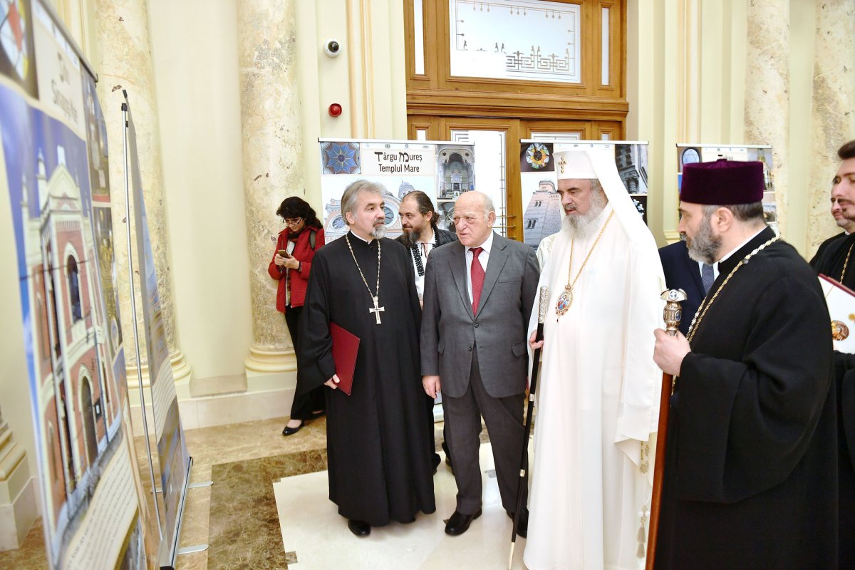 Expoziţie şi simpozion la Palatul Patriarhiei 28263