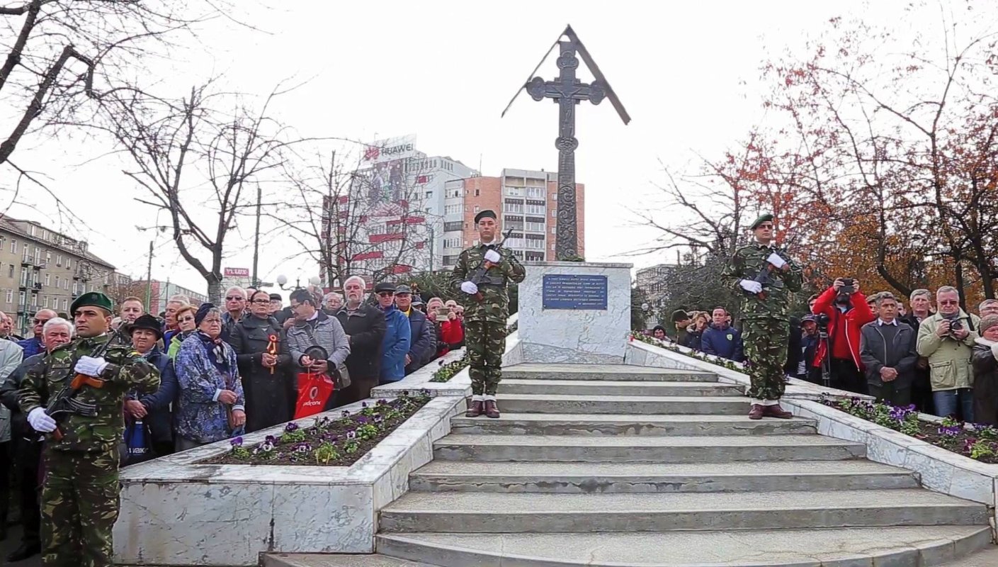 Cinstirea eroilor brașoveni din 15 noiembrie 1987 28135