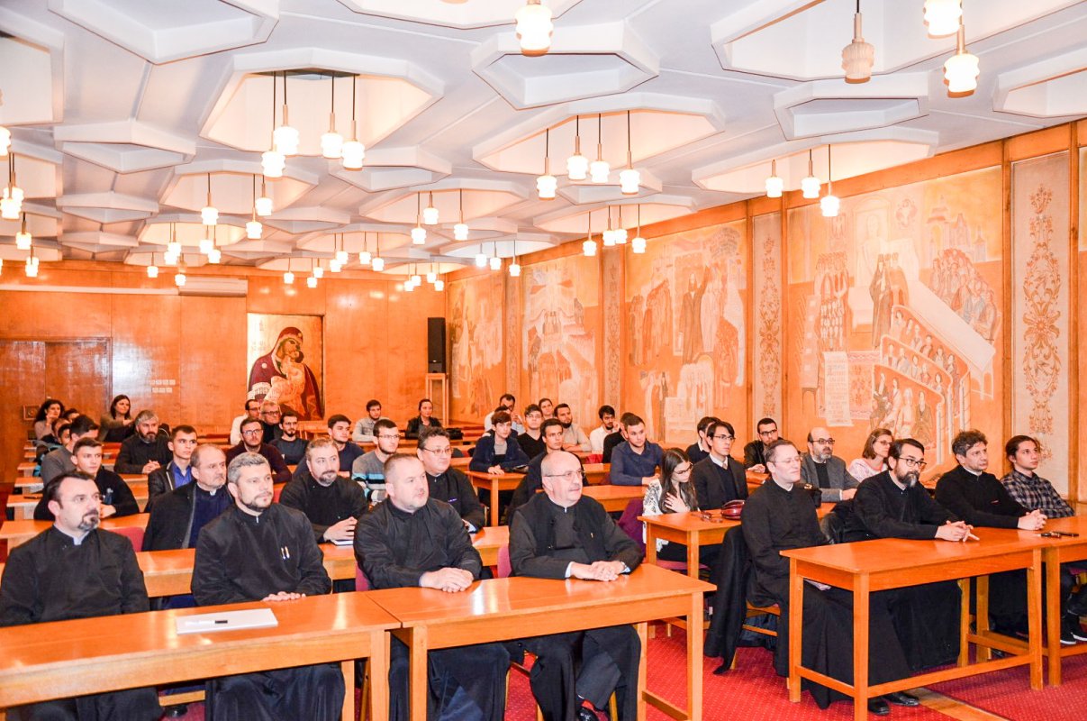 Conferință despre viața primei comunități creștine din Ierusalim, de Ziua Bibliei 28161