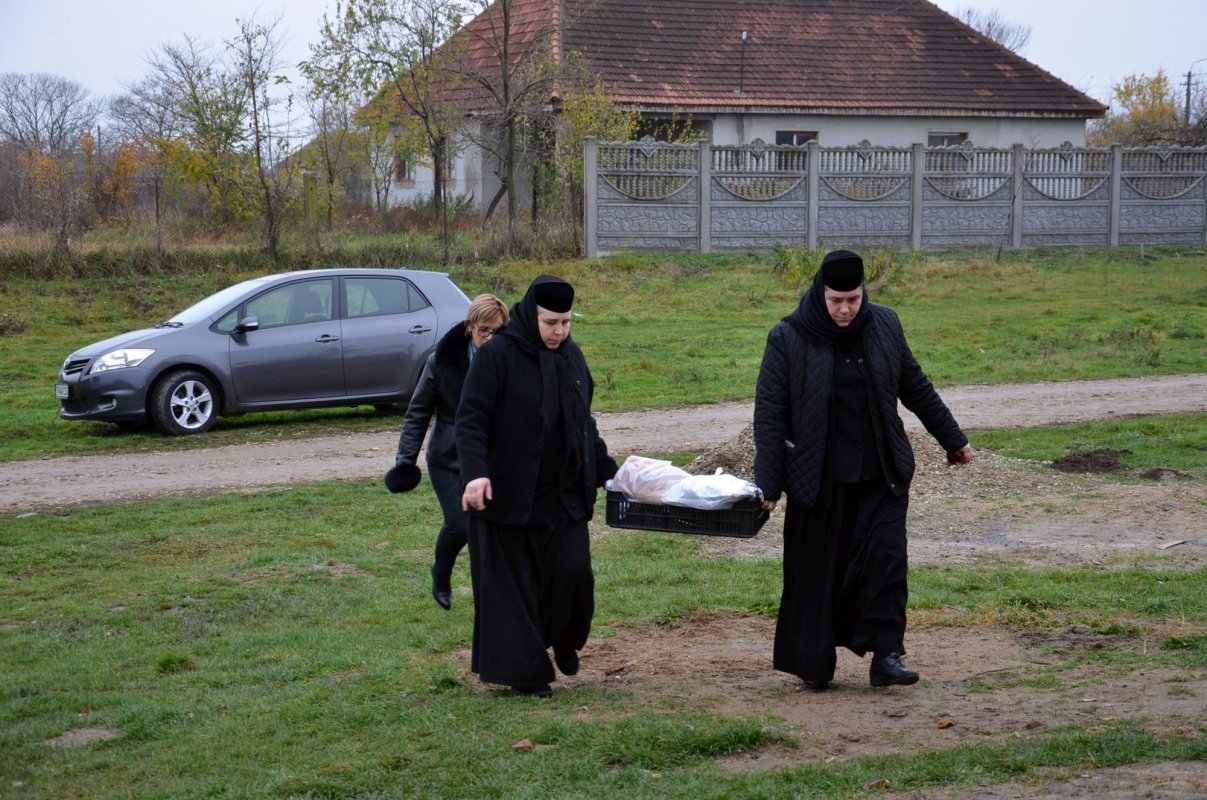 Locuințe noi pentru familii greu încercate 28180