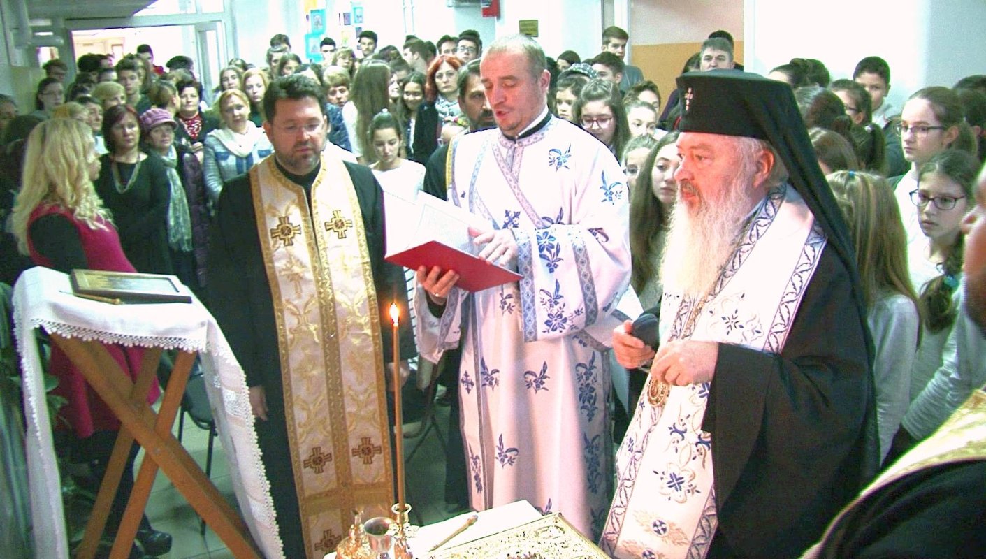Sfinţirea capelei de la Liceul Teoretic „Avram Iancu” din Cluj-Napoca 28139