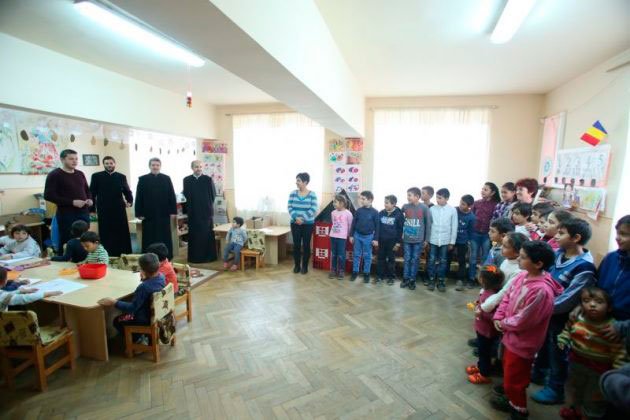 Ghiozdane și rechizite pentru copiii din Coveș, Sibiu 28016