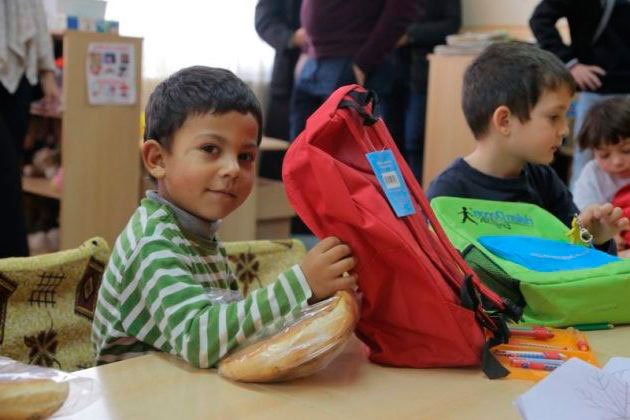 Ghiozdane și rechizite pentru copiii din Coveș, Sibiu 28020