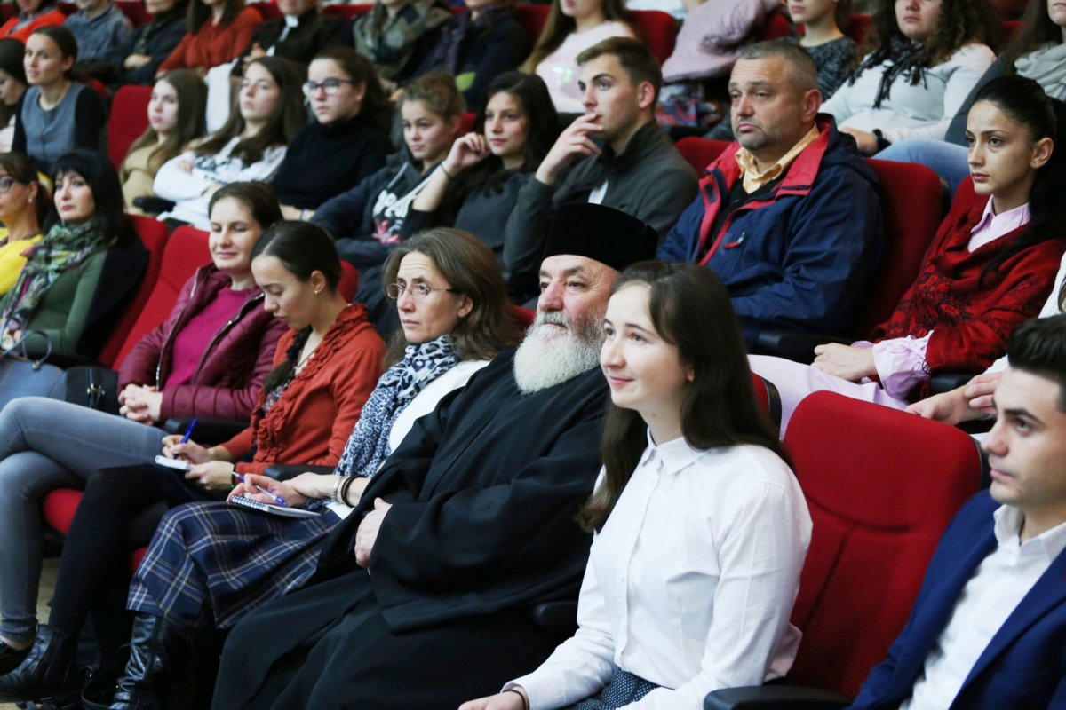 Profesorul Adrian Opre a conferențiat la Sibiu 28010