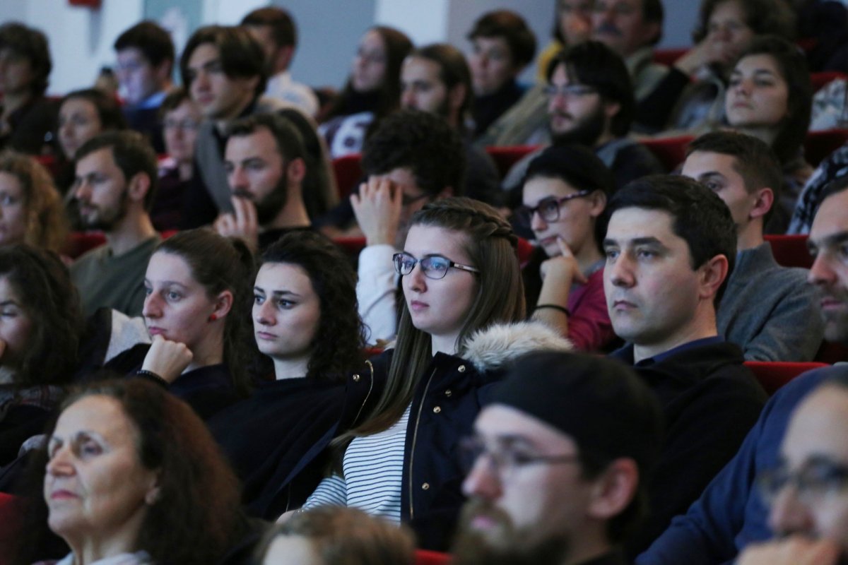 Profesorul Adrian Opre a conferențiat la Sibiu 28012