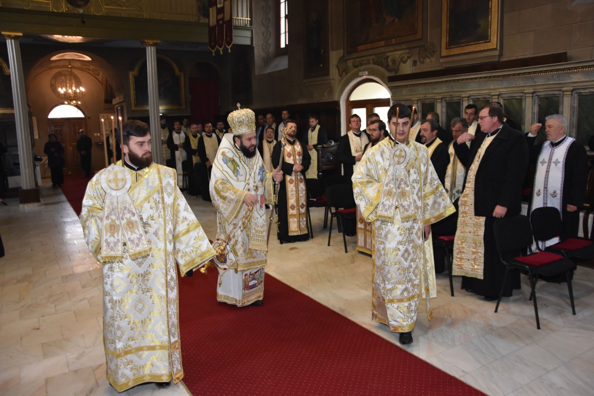 Comuniune euharistică în Protopopiatul Caransebeș 27971