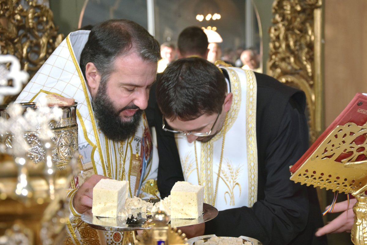 Comuniune euharistică în Protopopiatul Caransebeș 27972