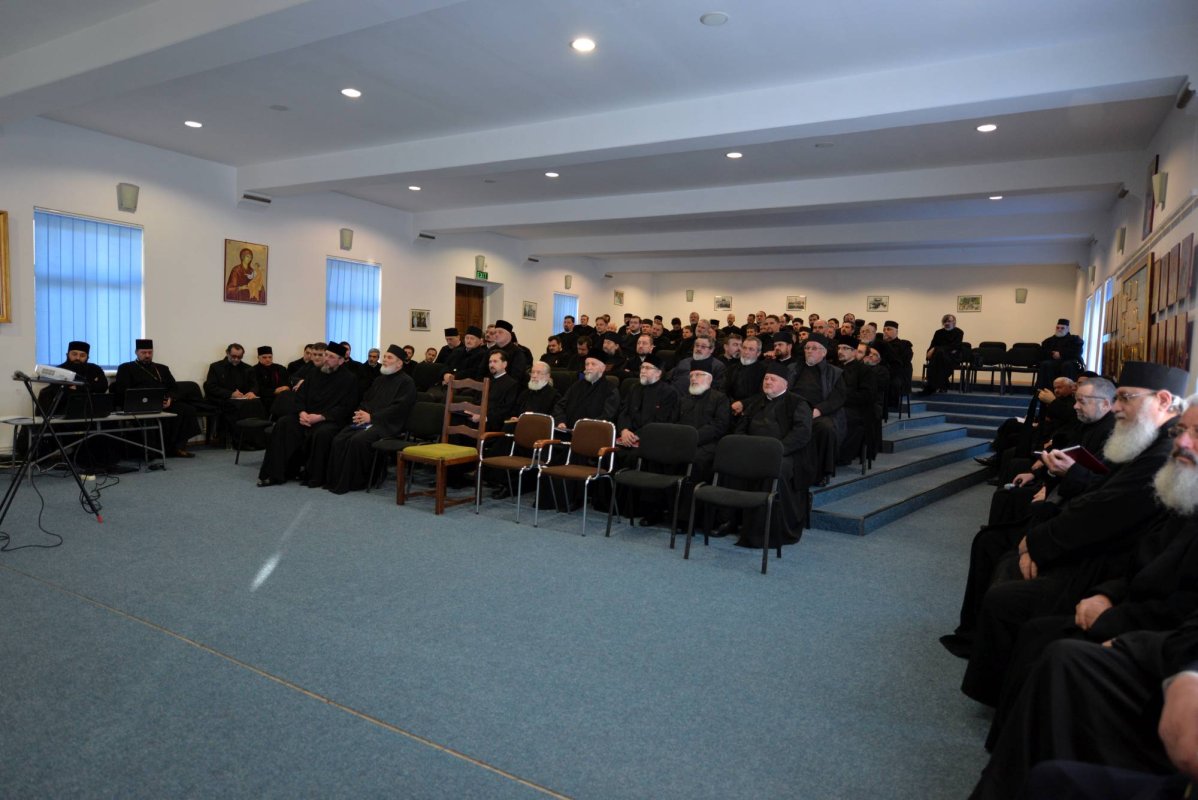 „Rezistenţa prin rugăciune în perioada comunistă, izvor de putere pentru preotul de astăzi“ 27871