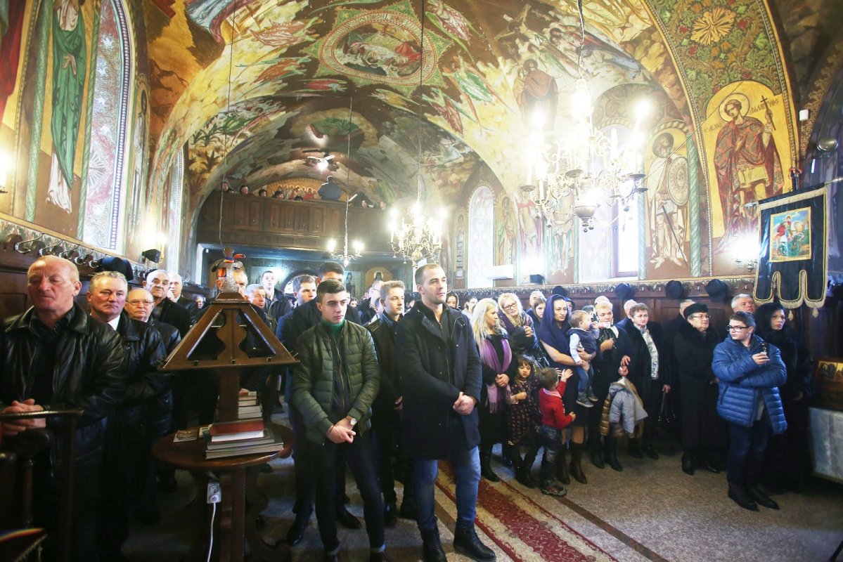 Slujiri arhiereşti în prima duminică din Postul Naşterii Domnului 27877