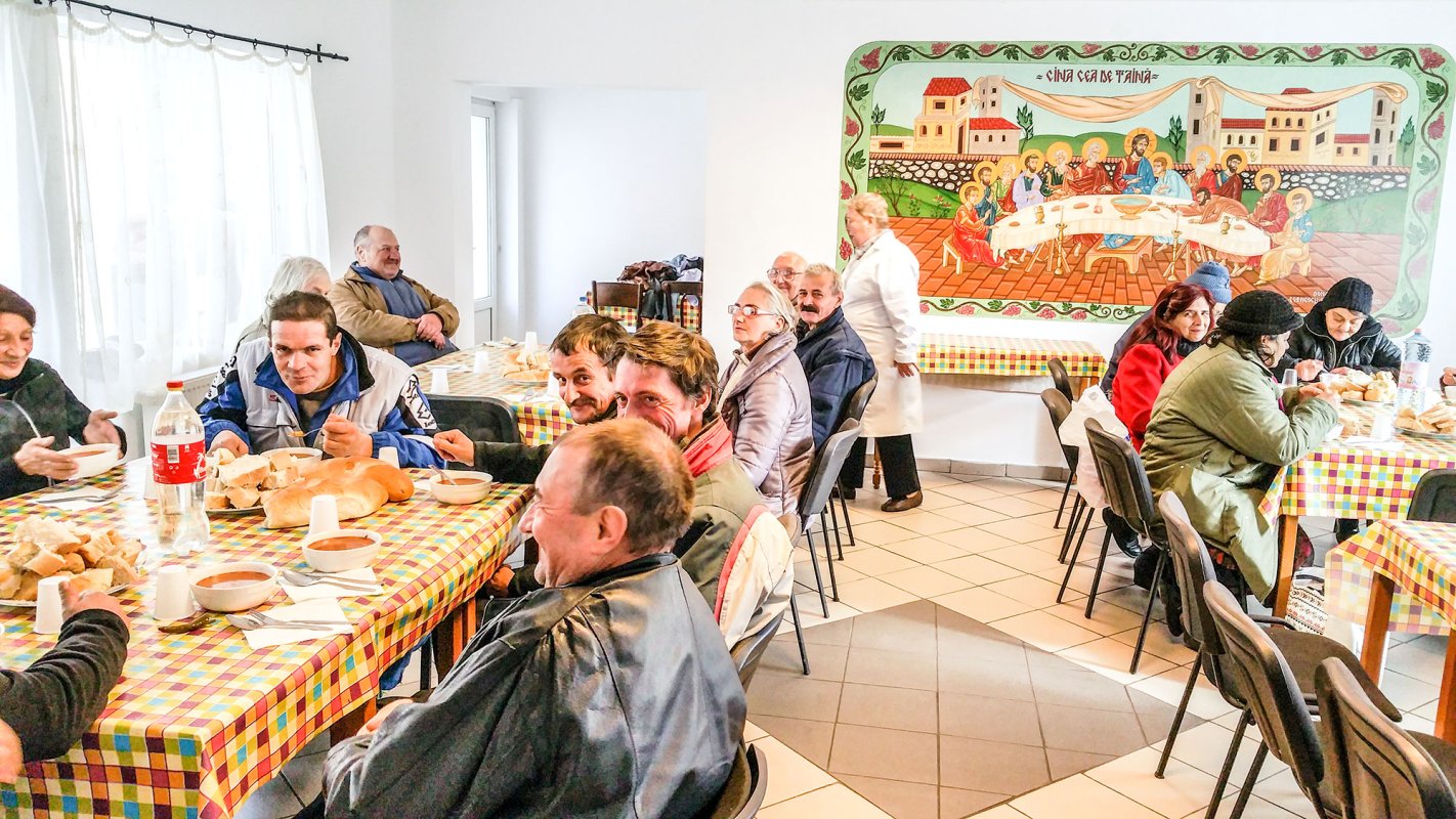 Alături de aproapele la Parohia „Sfântul Ilie” din Sinaia 27798