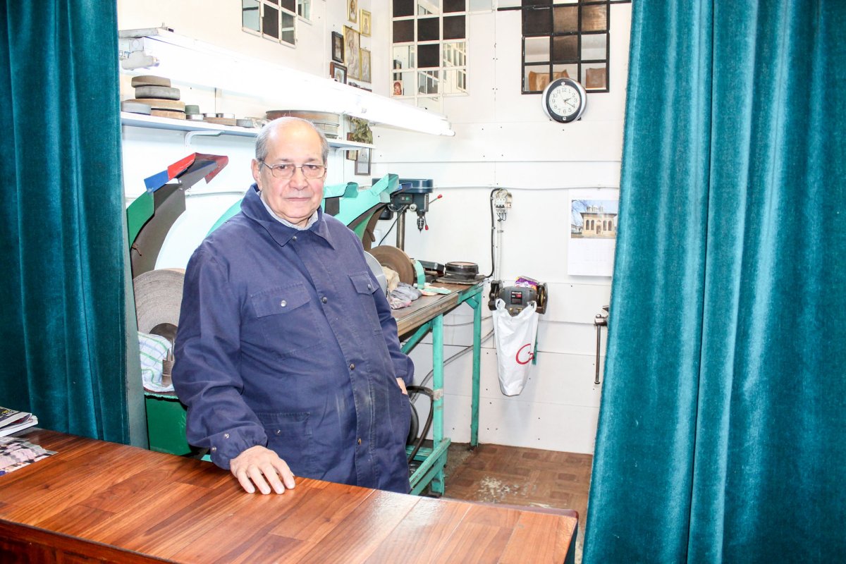 Alexandru Bolozan, artizanul unei meserii pe cale de dispariţie 27739