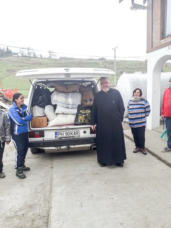 Acțiune filantropică în Protoieria Câmpina 27659