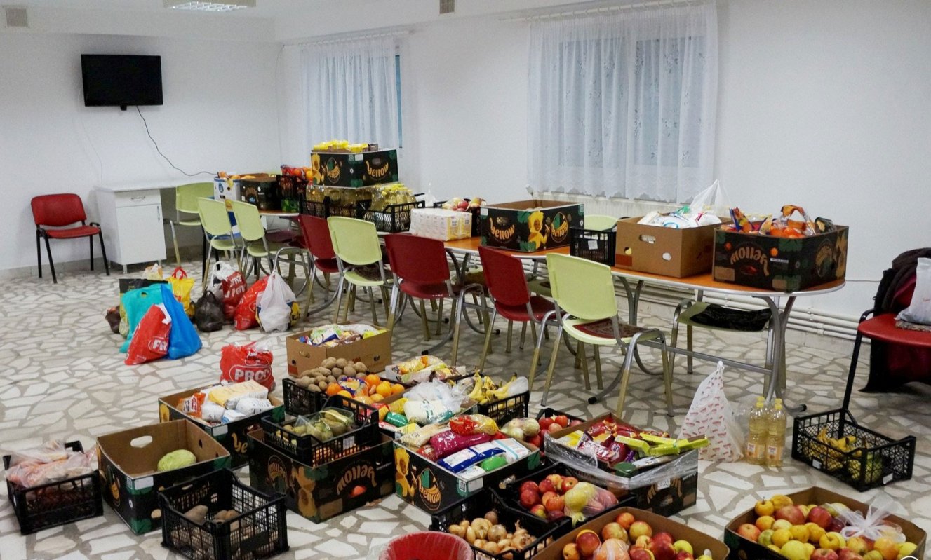 Proiect filantropic al elevilor din Deva 27494