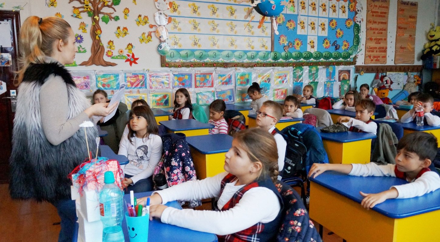 Dezvoltarea abilităţilor sociale pentru elevi, la Deva 27425