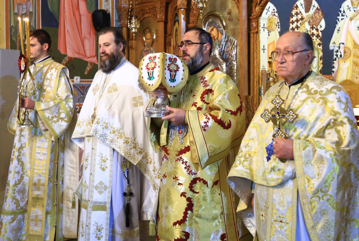 Hramul Parohiei „Sfântul Apostol Andrei” din Buzău 27334