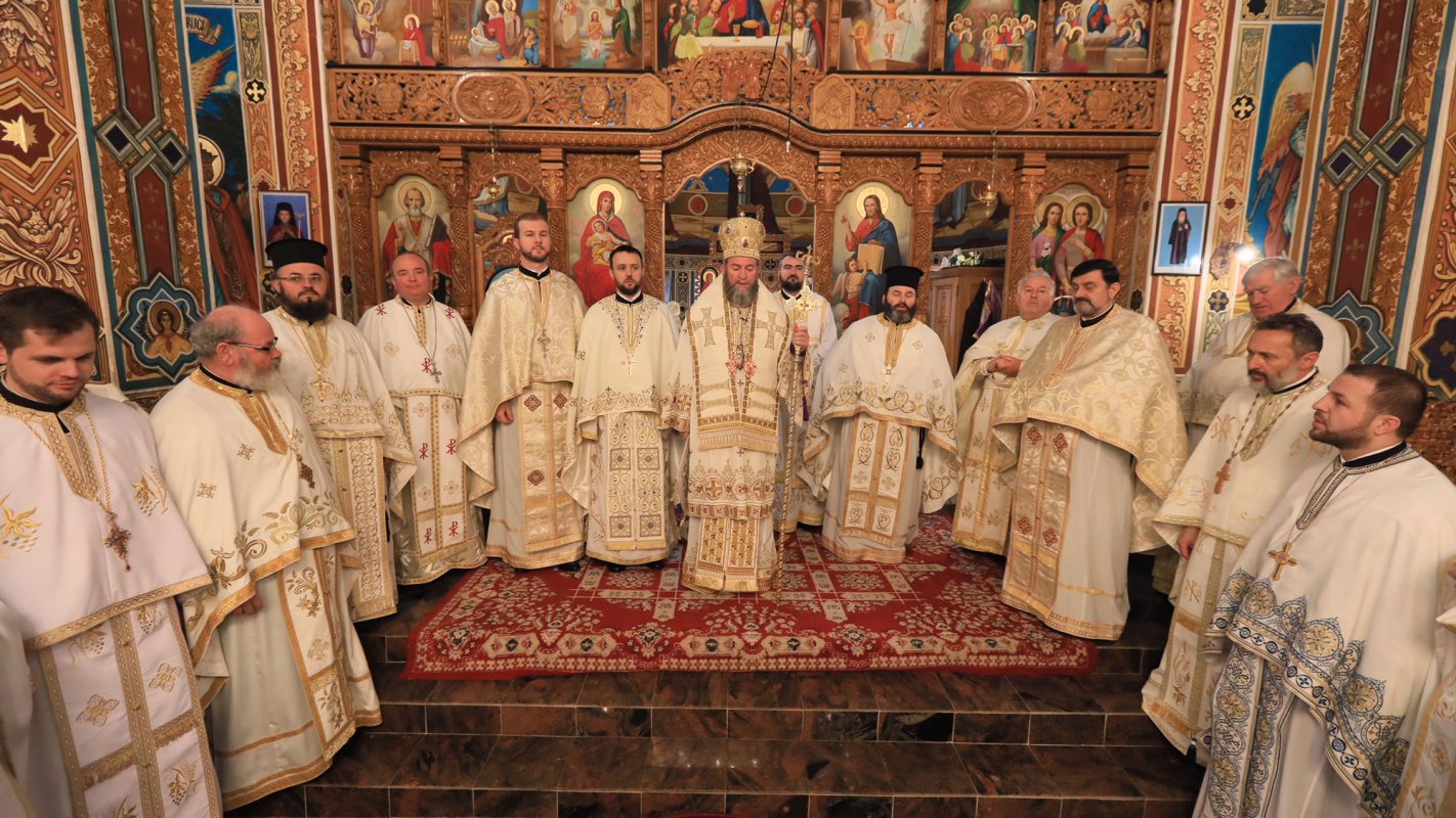 Slujiri arhiereşti în Duminica a 31-a după Rusalii 27194