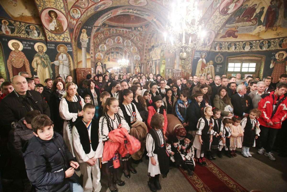 Slujiri arhiereşti în Duminica a 31-a după Rusalii 27204