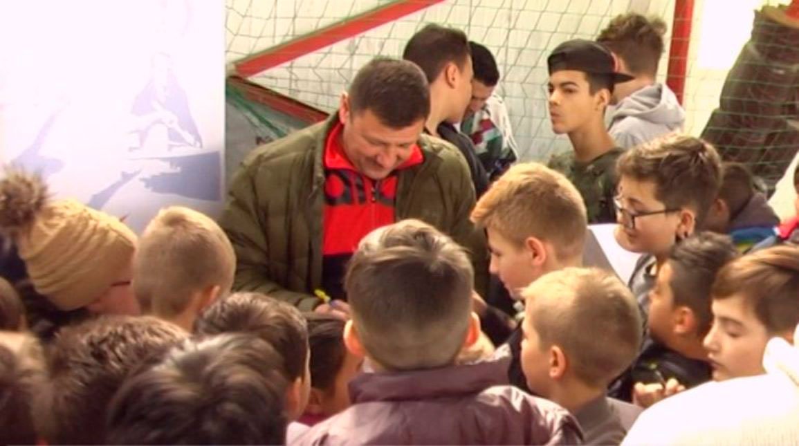 Marii campioni, în şcolile din România 27178