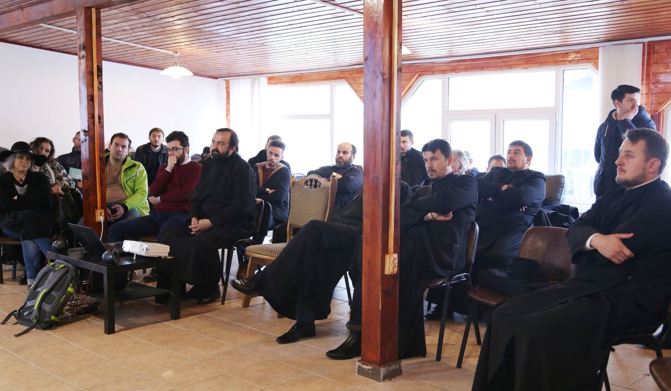 Simpozion la Sibiu despre proiectele de economie socială din parohii 27124