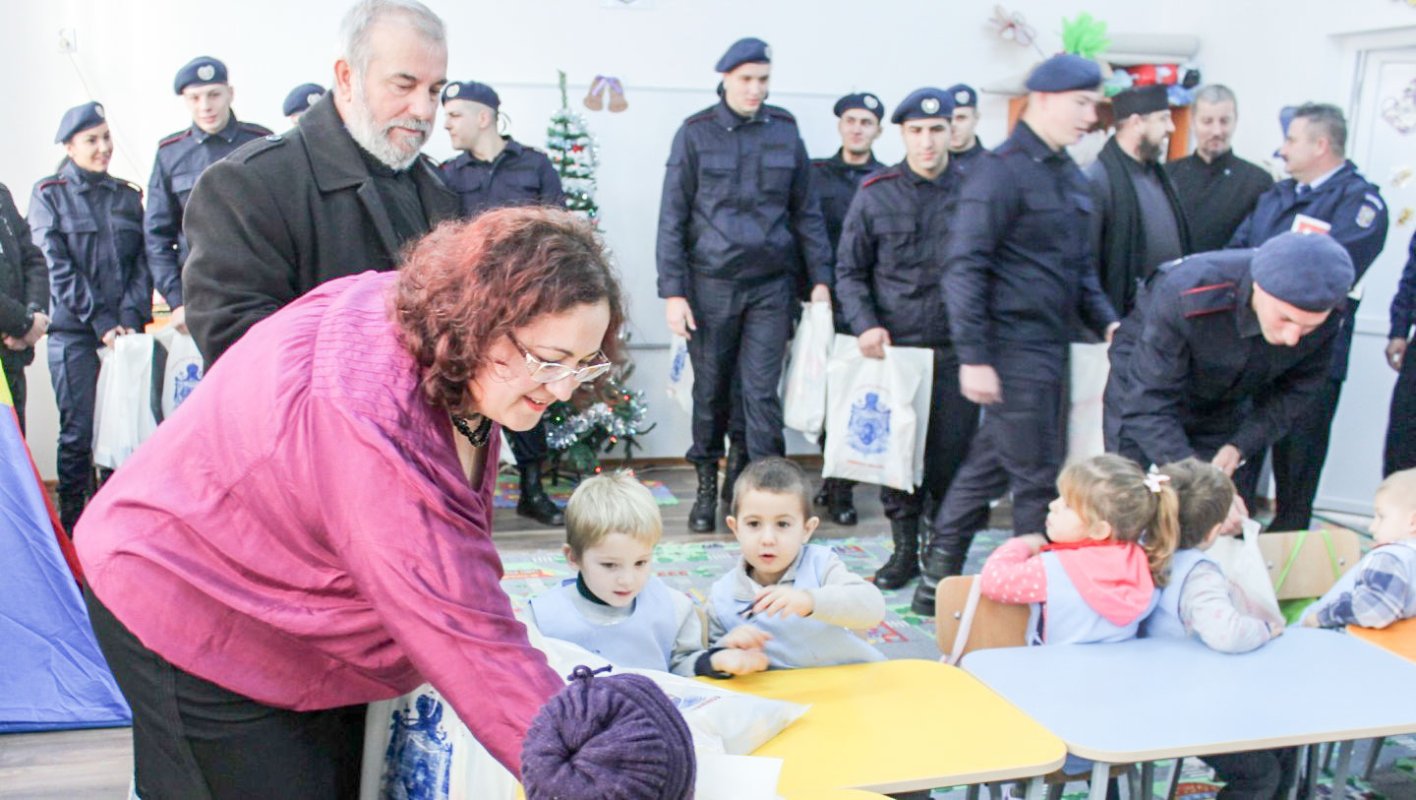 Activităţi catehetice şi educative în Mitropolia Olteniei 27077