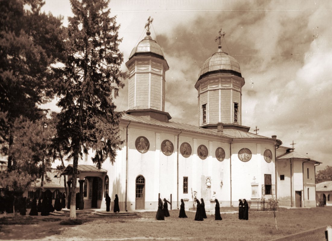 Patriarhul Justinian, ocrotitor al monahismului românesc în timp de prigoană (IV) 27105