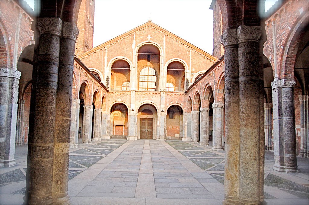 Românii din Milano cinstesc moaștele Sfântului Ambrozie 27095