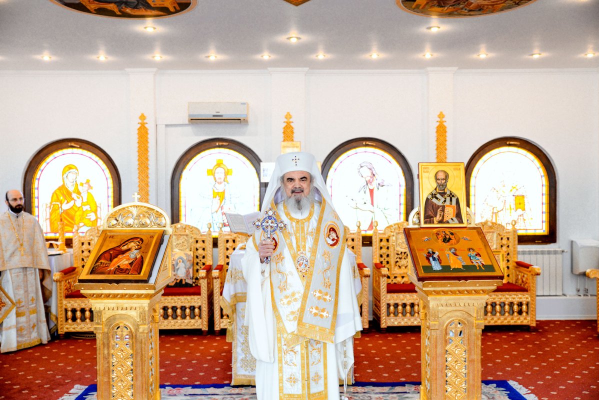 Sfântul Ierarh Nicolae ne arată chipul bunătăţii lui Dumnezeu 27098