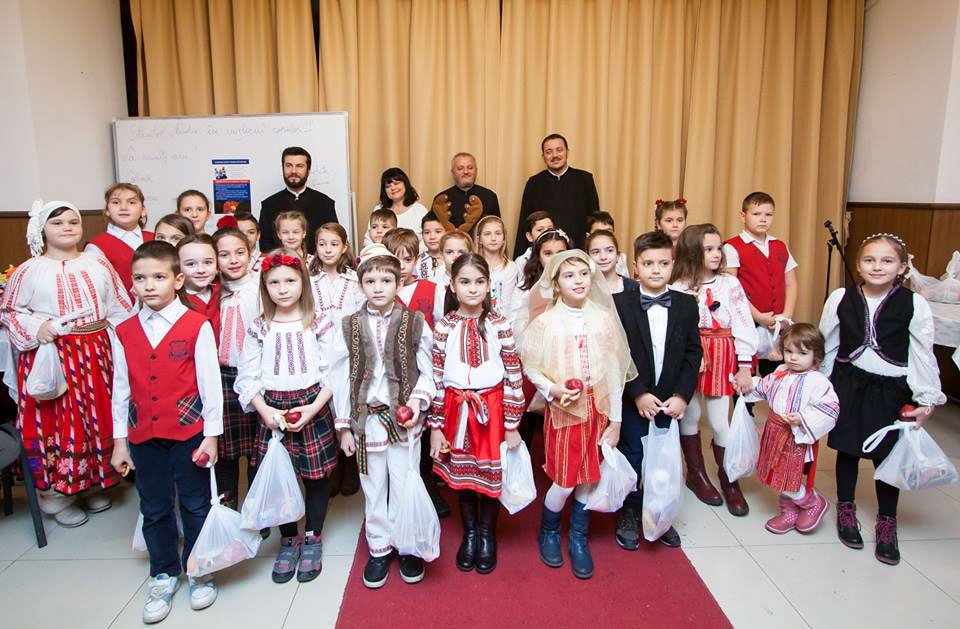 Serbarea de Sfântul Nicolae la Parohia Iancu Vechi-Mătăsari 27030