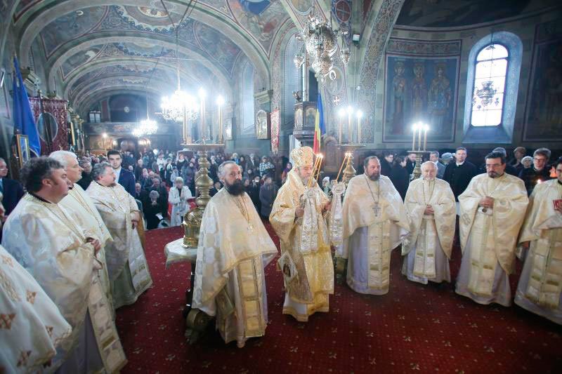 Slujiri arhiereşti şi hramuri de Sfântul Ierarh Nicolae 26980