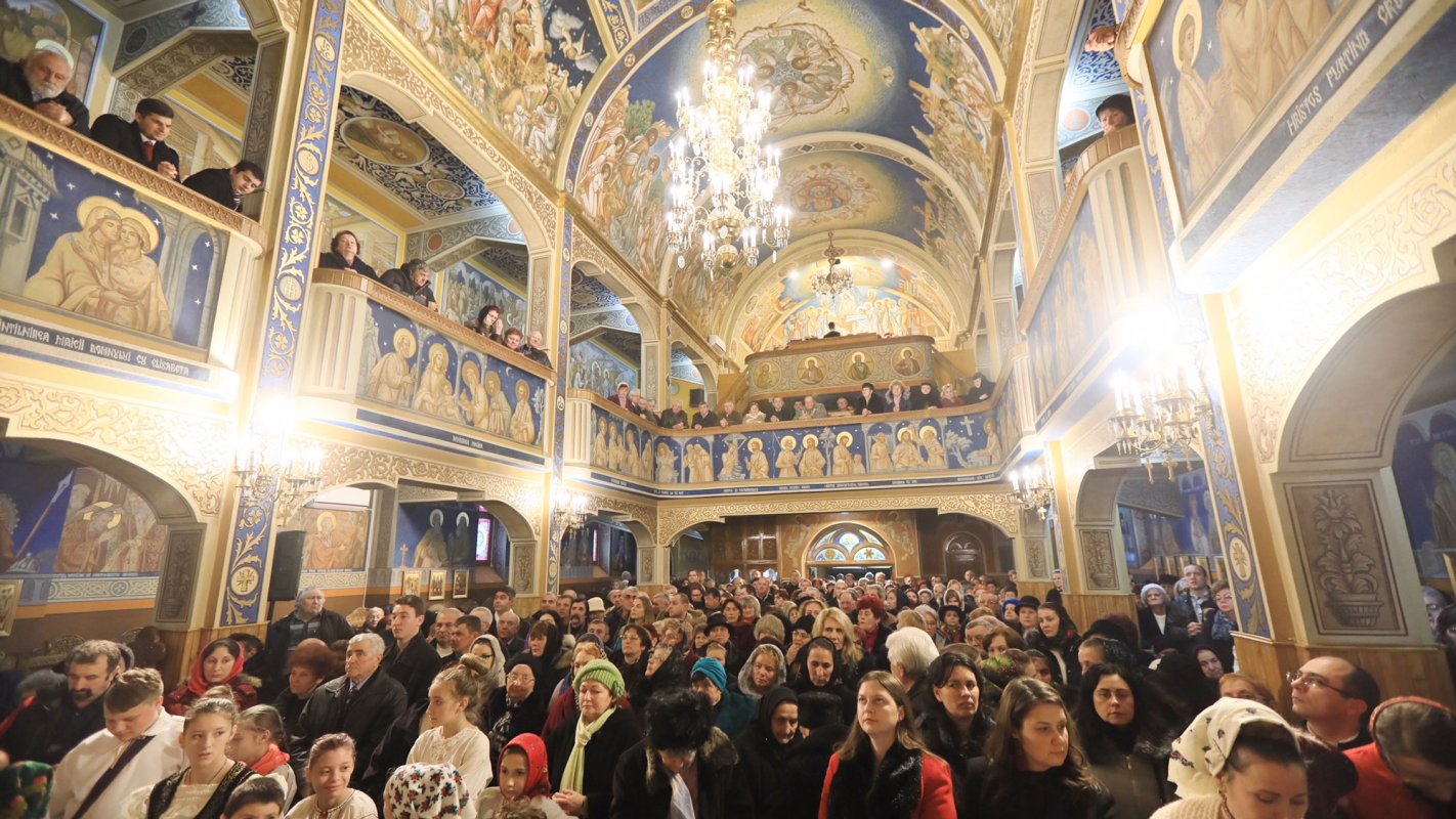 Slujiri arhiereşti şi hramuri de Sfântul Ierarh Nicolae 26989