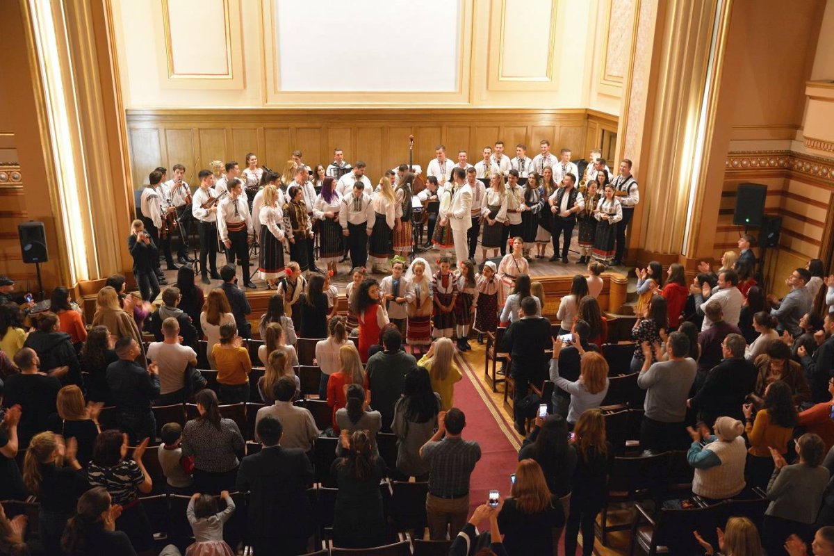 Spectacolul caritabil „Decembrie de poveste“ 26974