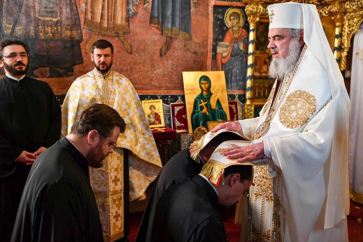 Hirotesii la Reşedinţa Patriarhală 26929